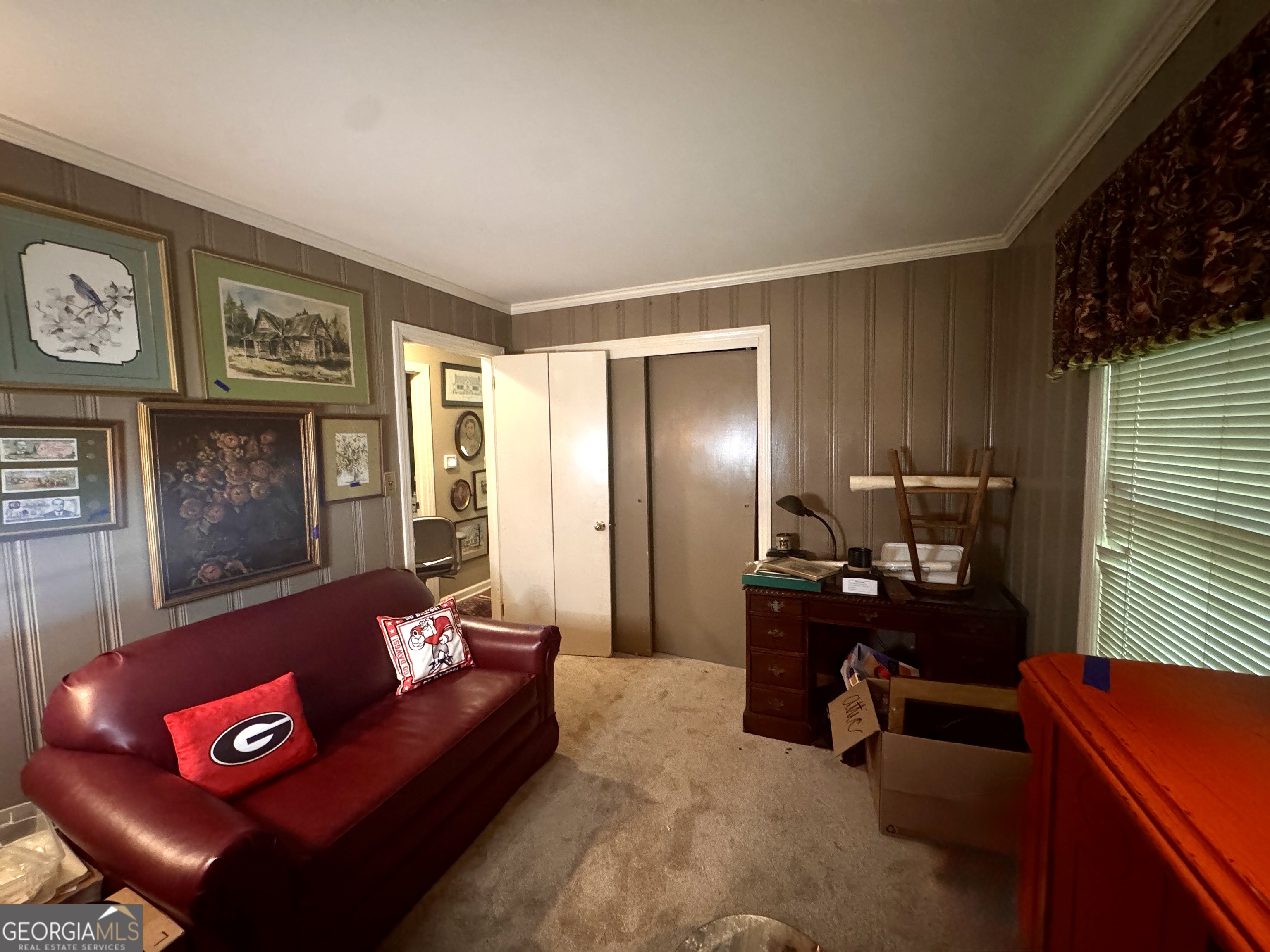 601 Cherokee Road LaGrange, GA 30240 - Photo 24 of 37 a living room with furniture