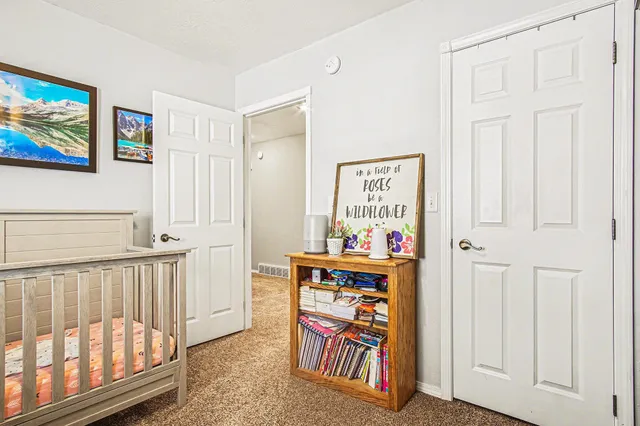 $299,900 | 406 South 3rd Street, Beaver Creek, MN 56116