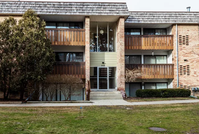 $1,900 | 2124 Pauline Boulevard, Unit 205, Ann Arbor, MI 48103