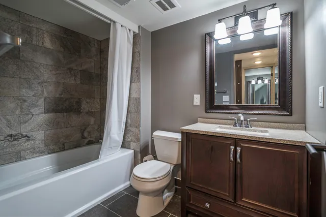 $1,900 | 2124 Pauline Boulevard, Unit 205, Ann Arbor, MI 48103