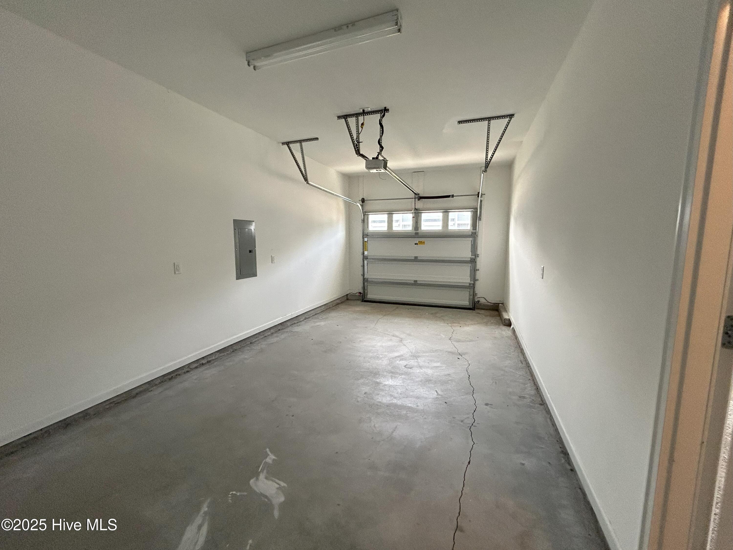 84 Aspen Road Hampstead, NC 28443 - Photo 26 of 28 Garage