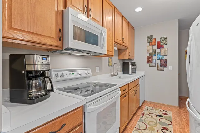 $289,000 | 1716 Hillcrest Drive, Baraboo, WI 53913