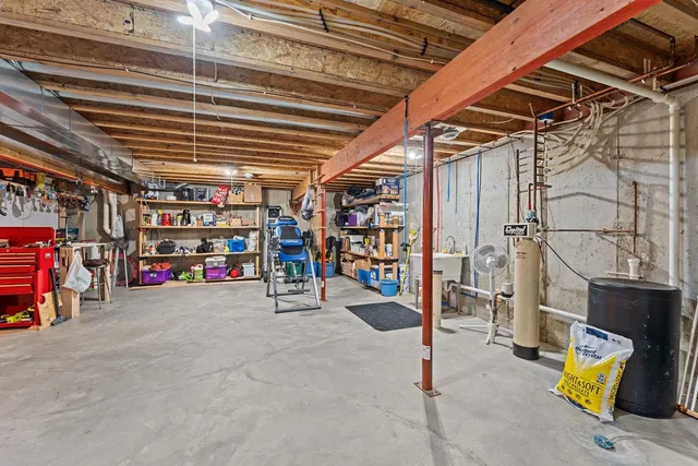 $289,000 | 1716 Hillcrest Drive, Baraboo, WI 53913