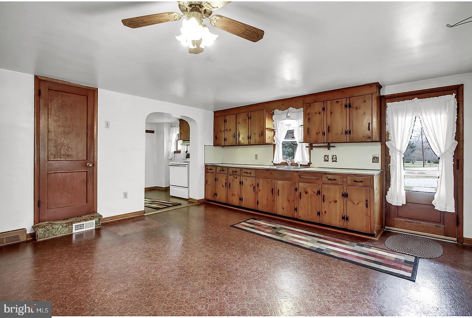 301 Irishtown Road Hanover, PA 17331 - Photo 14 of 27
