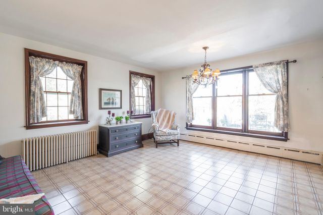 $490,000 | 93 South Rolling Road, Springfield, PA 19064