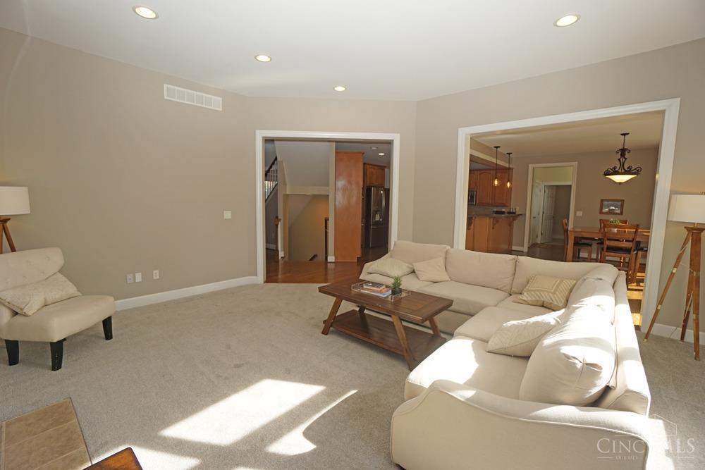 3918 The Ridings Mason, OH 45040 - Photo 13 of 46