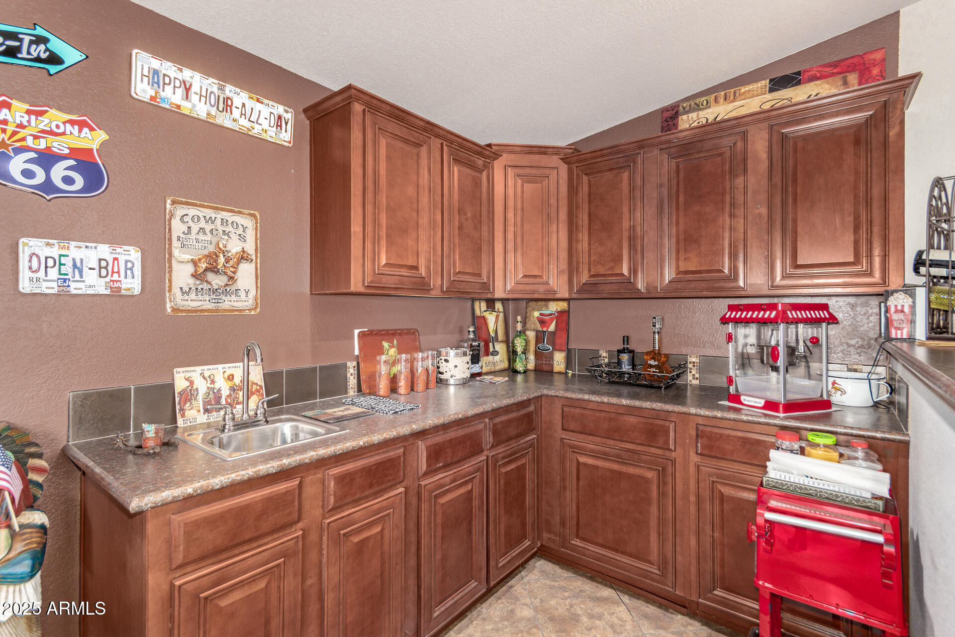 4753 North Saguaro Drive Apache Junction, AZ 85120 - Photo 11 of 49 23 - Saguaro