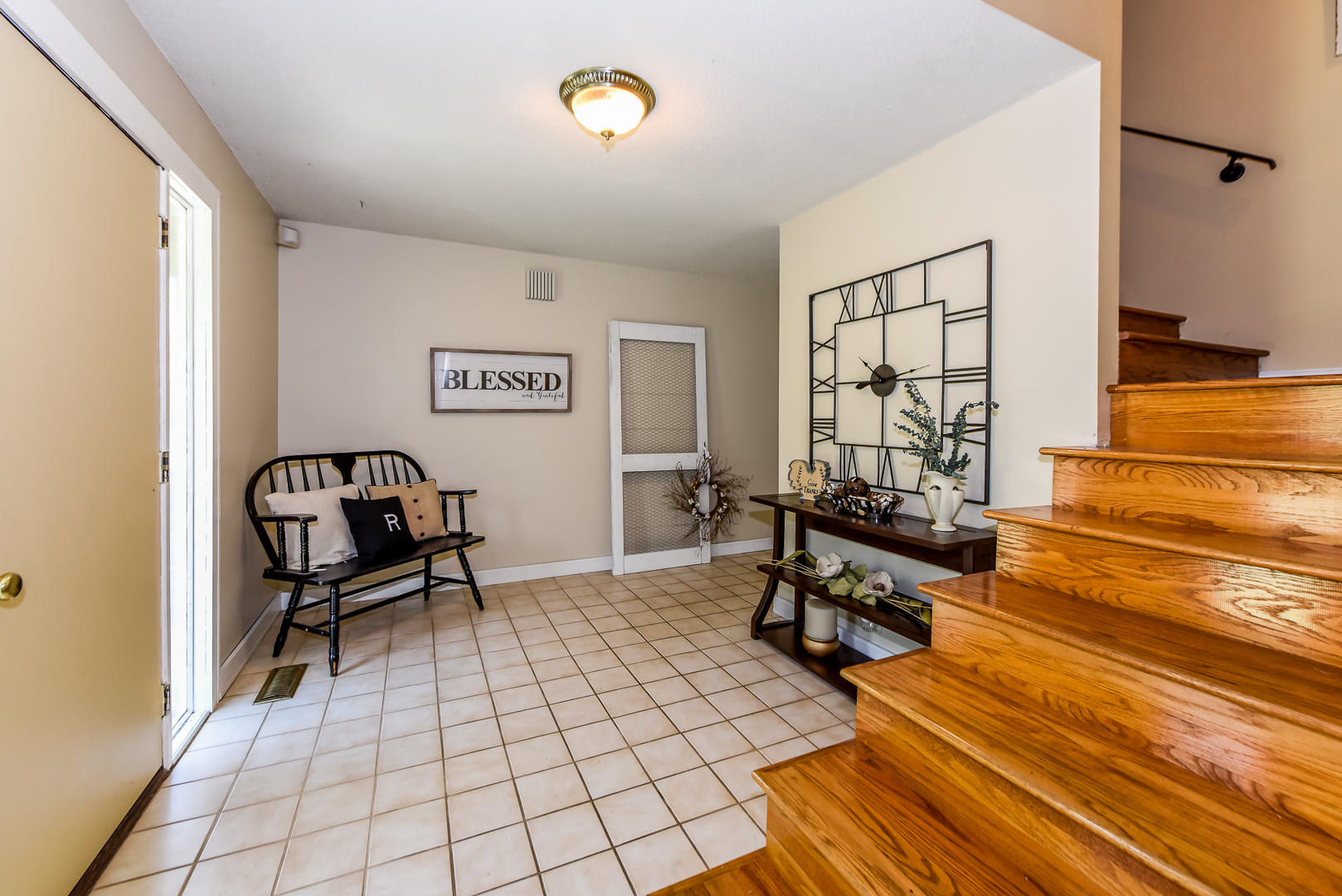 1724 Colonade Road Knoxville, TN 37922 - Photo 4 of 28 Entrance 2