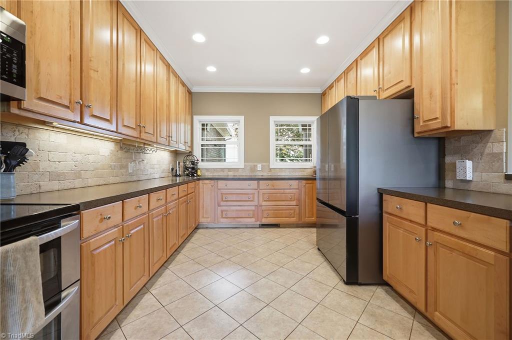 2335 Hohn Road High Point, NC 27263 - Photo 10 of 43