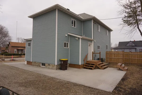 $279,000 | 90 5th Avenue Northwest, Wells, MN 56097