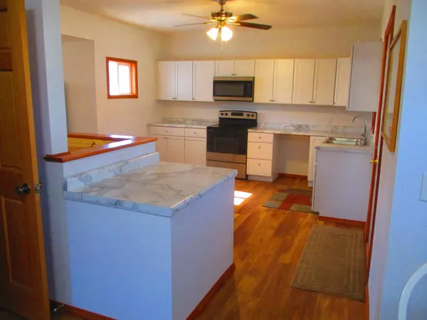 $279,000 | 90 5th Avenue Northwest, Wells, MN 56097