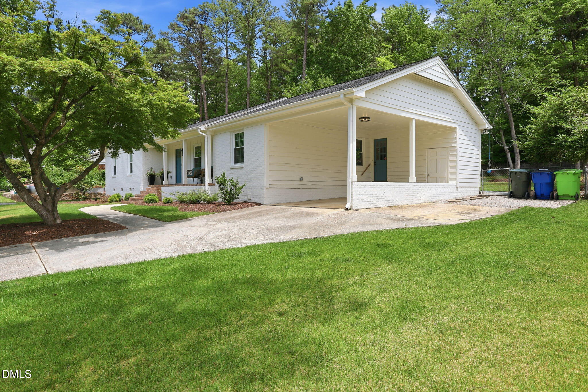 6704 Valley Drive Raleigh, NC 27612 - Photo 5 of 50
