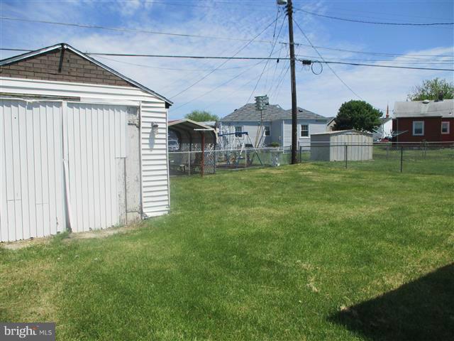 1717 Leslie Road Baltimore, MD 21222 - Photo 2 of 18 a house view with a outdoor space
