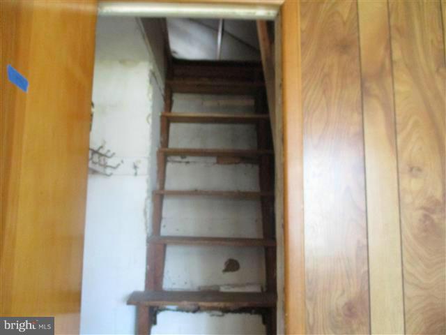 1717 Leslie Road Baltimore, MD 21222 - Photo 16 of 18 a view of an empty room