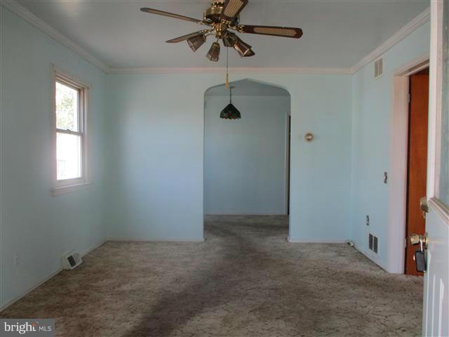 1717 Leslie Road Baltimore, MD 21222 - Photo 4 of 18 an empty room