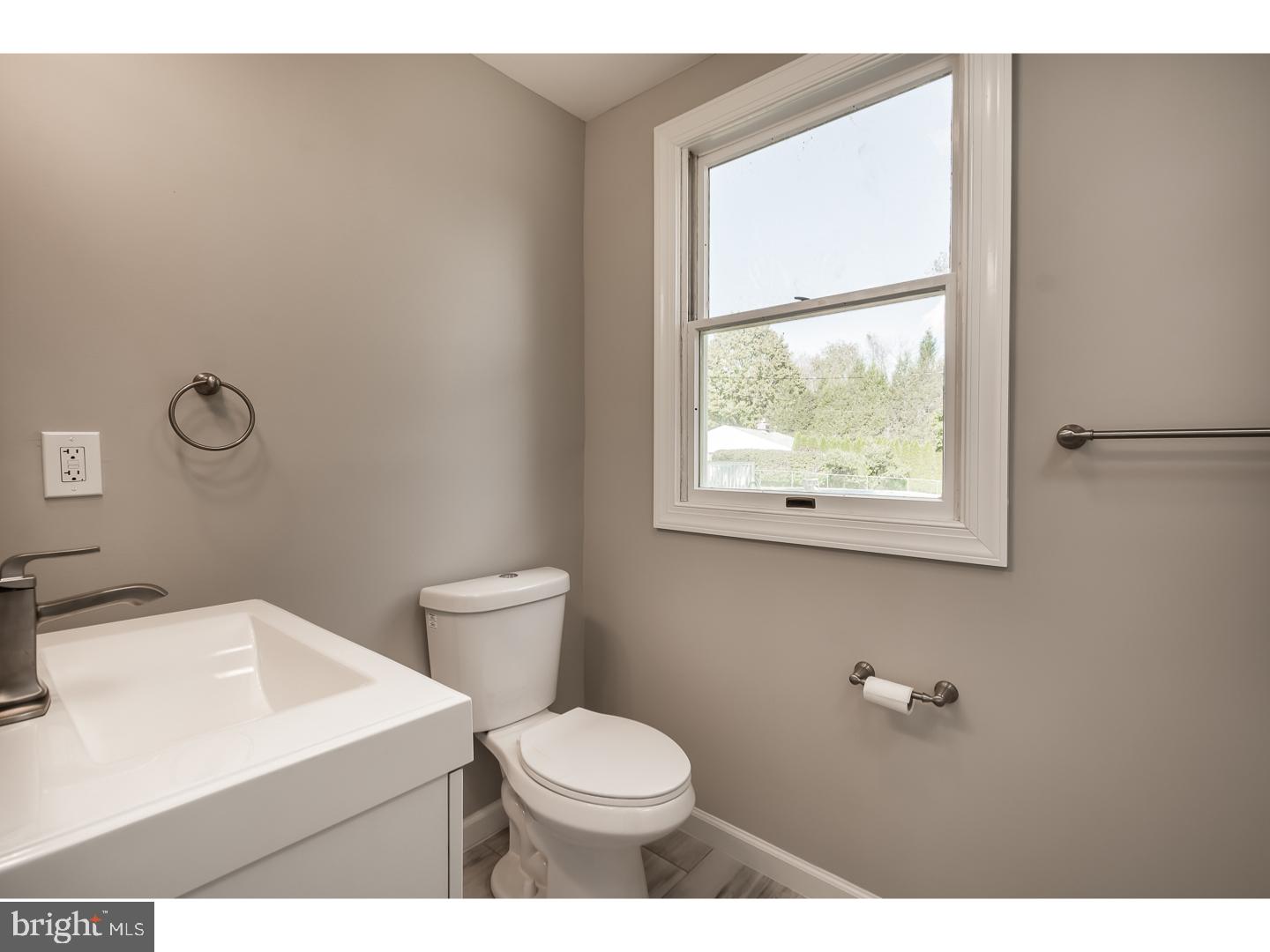201 Penn Oak Road Flourtown, PA 19031 - Photo 20 of 22 Bathroom