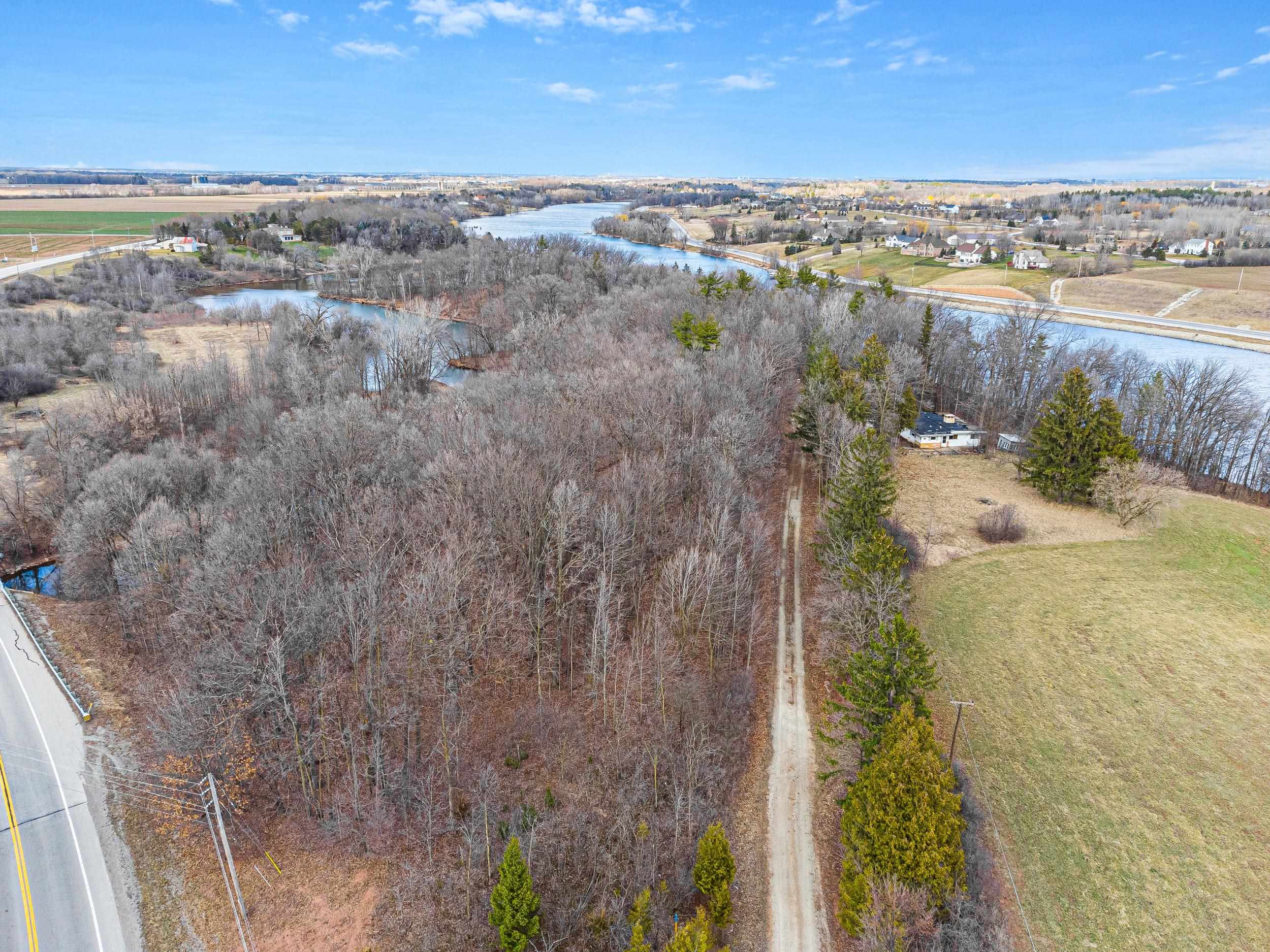 3979 Lost Dauphin Road De Pere, WI 54115 - Photo 13 of 30