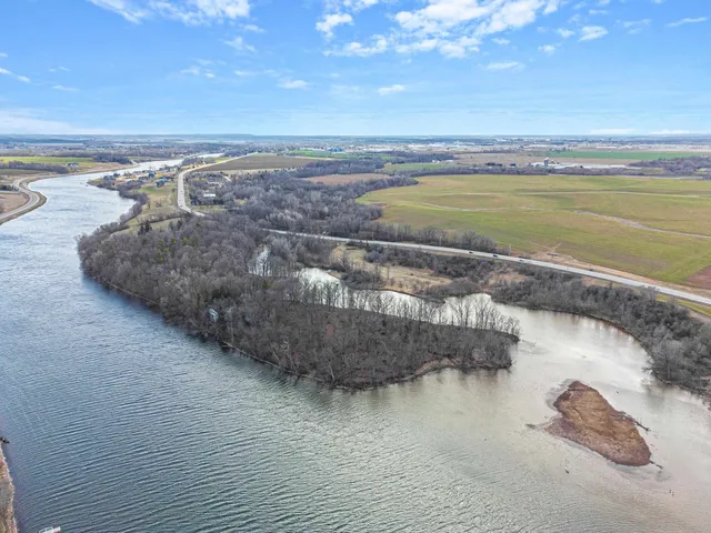 $999,900 | 3979 Lost Dauphin Road, De Pere, WI 54115