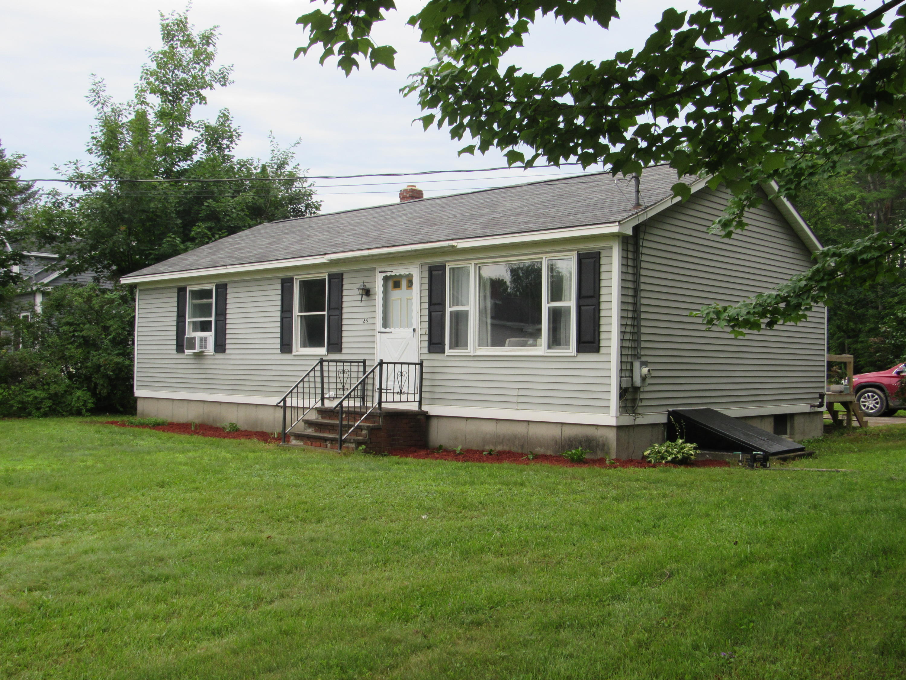69 Russell Road Skowhegan, ME 04976 - Photo 1 of 21 IMG_3169