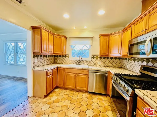 $2,750 | 4441 Tujunga Avenue, Unit 1, North Hollywood, CA 91602