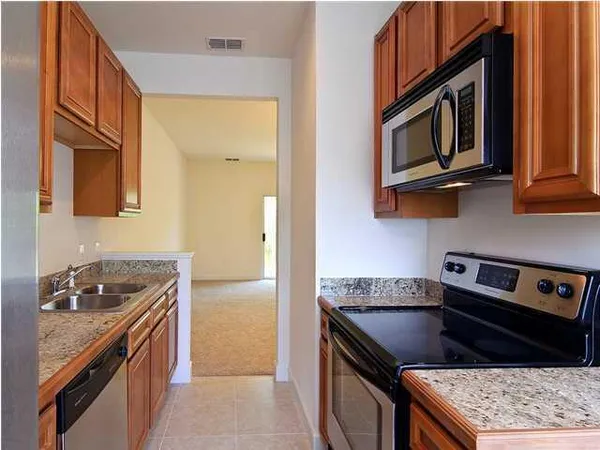 $1,400 | 15284 331 Business, Unit 10D, Freeport, FL 32439