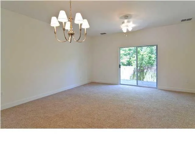 $1,400 | 15284 331 Business, Unit 10D, Freeport, FL 32439