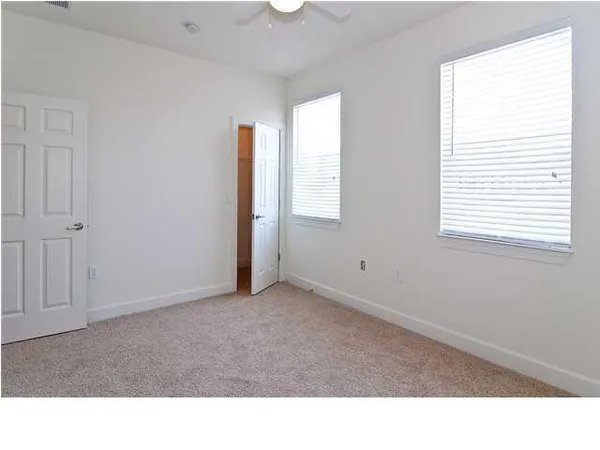 $1,400 | 15284 331 Business, Unit 10D, Freeport, FL 32439