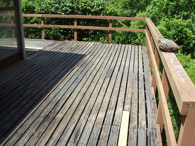 706 West Rollingwood Road Aiken, SC 29801 - Photo 16 of 20 Rear Deck