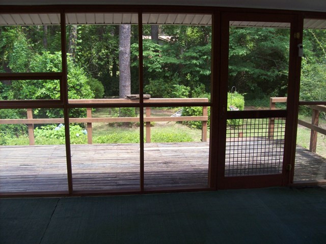 706 West Rollingwood Road Aiken, SC 29801 - Photo 8 of 20 Screened-In Porch