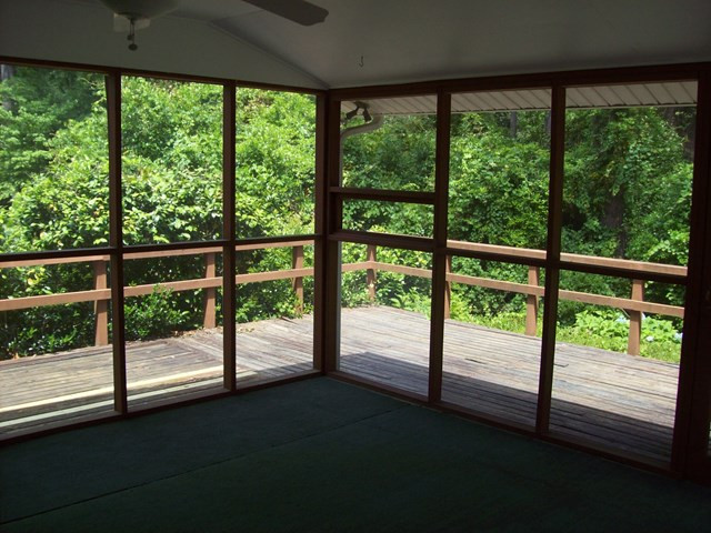 706 West Rollingwood Road Aiken, SC 29801 - Photo 9 of 20 Screened-In Porch