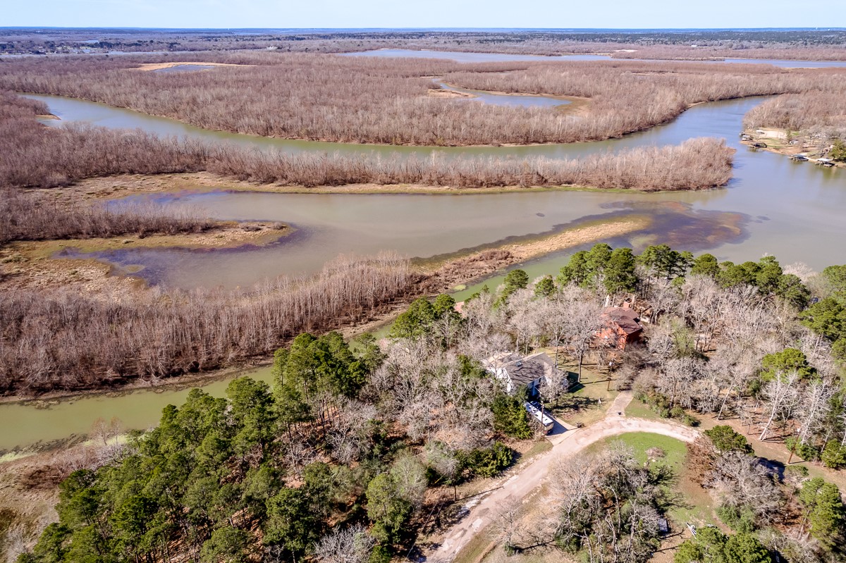 284-285 Arrowhead Lane Huntsville, TX 77320 - Photo 2 of 10