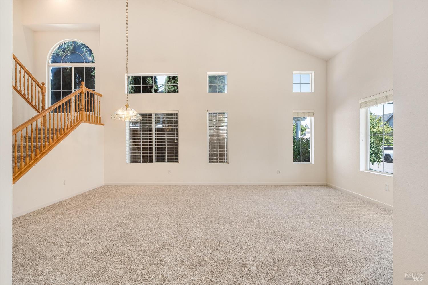 1715 Spur Ridge Lane Healdsburg, CA 95448 - Photo 3 of 39