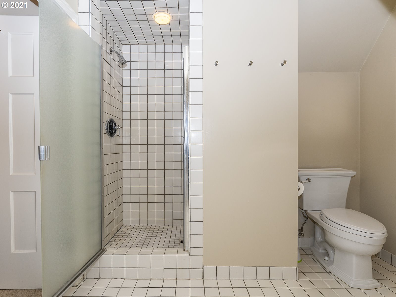 1856 Southwest Edgewood Road Portland, OR 97201 - Photo 22 of 32