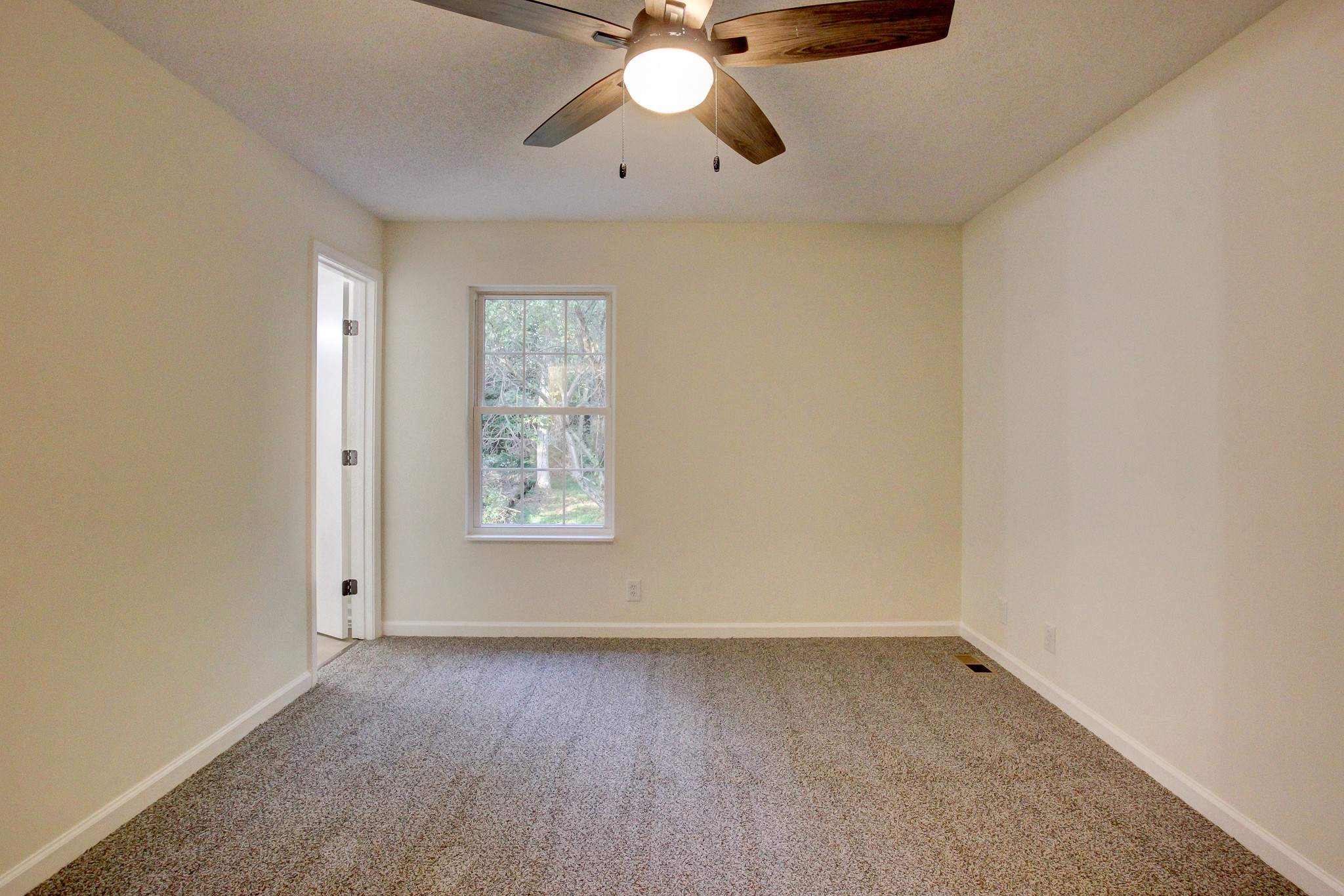 451 Carter Road Clarksville, TN 37042 - Photo 10 of 15 Gallery Image 10