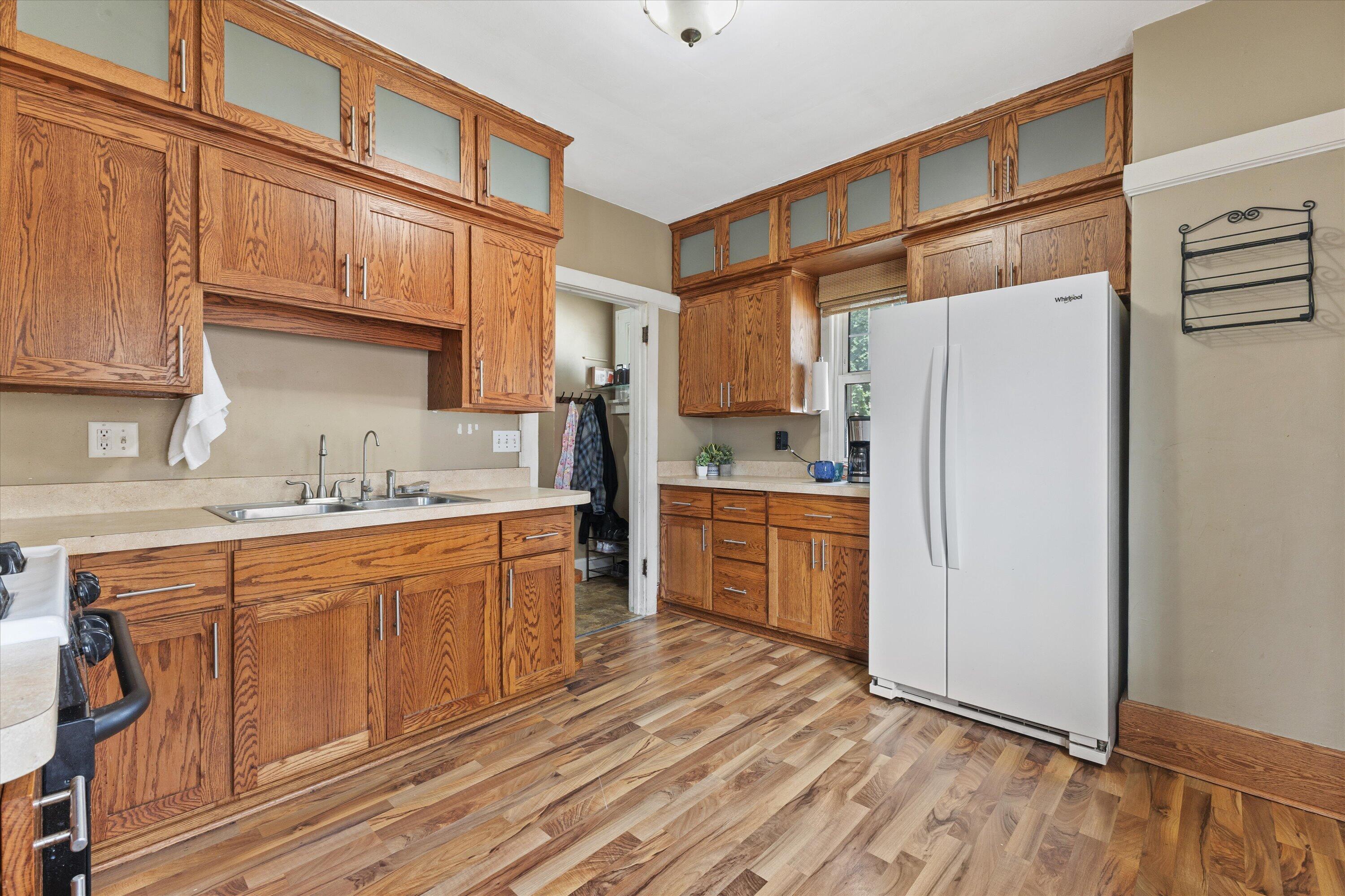 3002 Bate Street Racine, WI 53403 - Photo 2 of 28 2