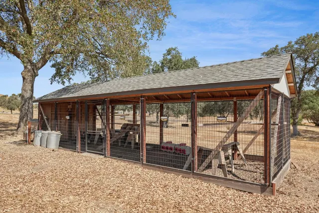 $1,249,000 | 8779 Ospital Road, Valley Springs, CA 95252