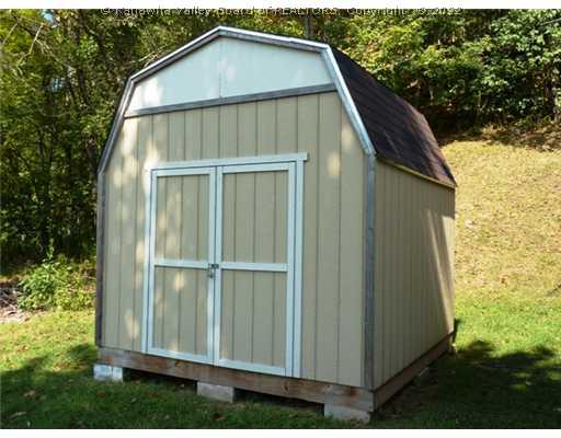 15725 Charleston Road Kenna, WV 25248 - Photo 4 of 13 Storage.