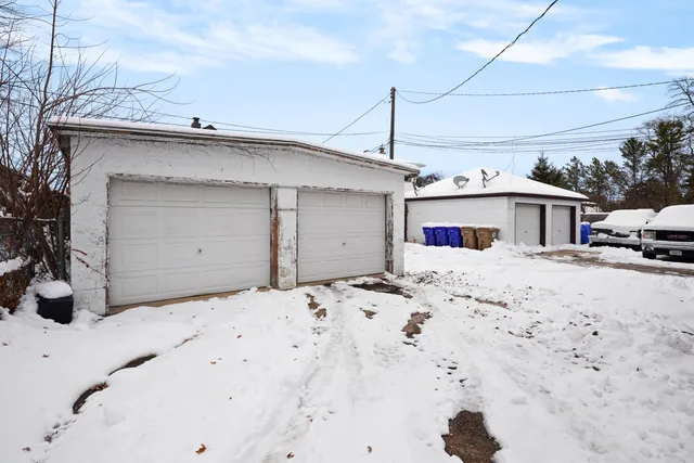 $250,000 | 1508-10 60th Street, Kenosha, WI 53140