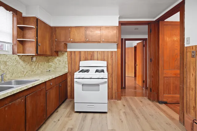 $250,000 | 1508-10 60th Street, Kenosha, WI 53140