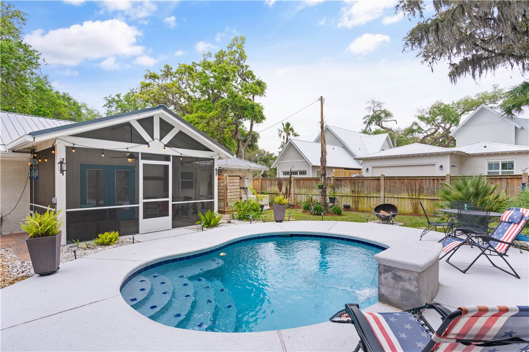 101 Broadway Street St. Simons Island, GA 31522 - Photo 22 of 27