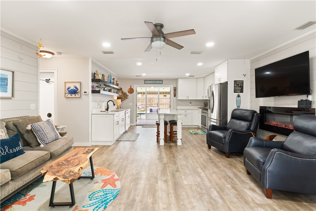 101 Broadway Street St. Simons Island, GA 31522 - Photo 27 of 27 Nice open concept floor plan
