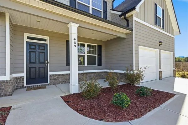a view of a entryway front of house