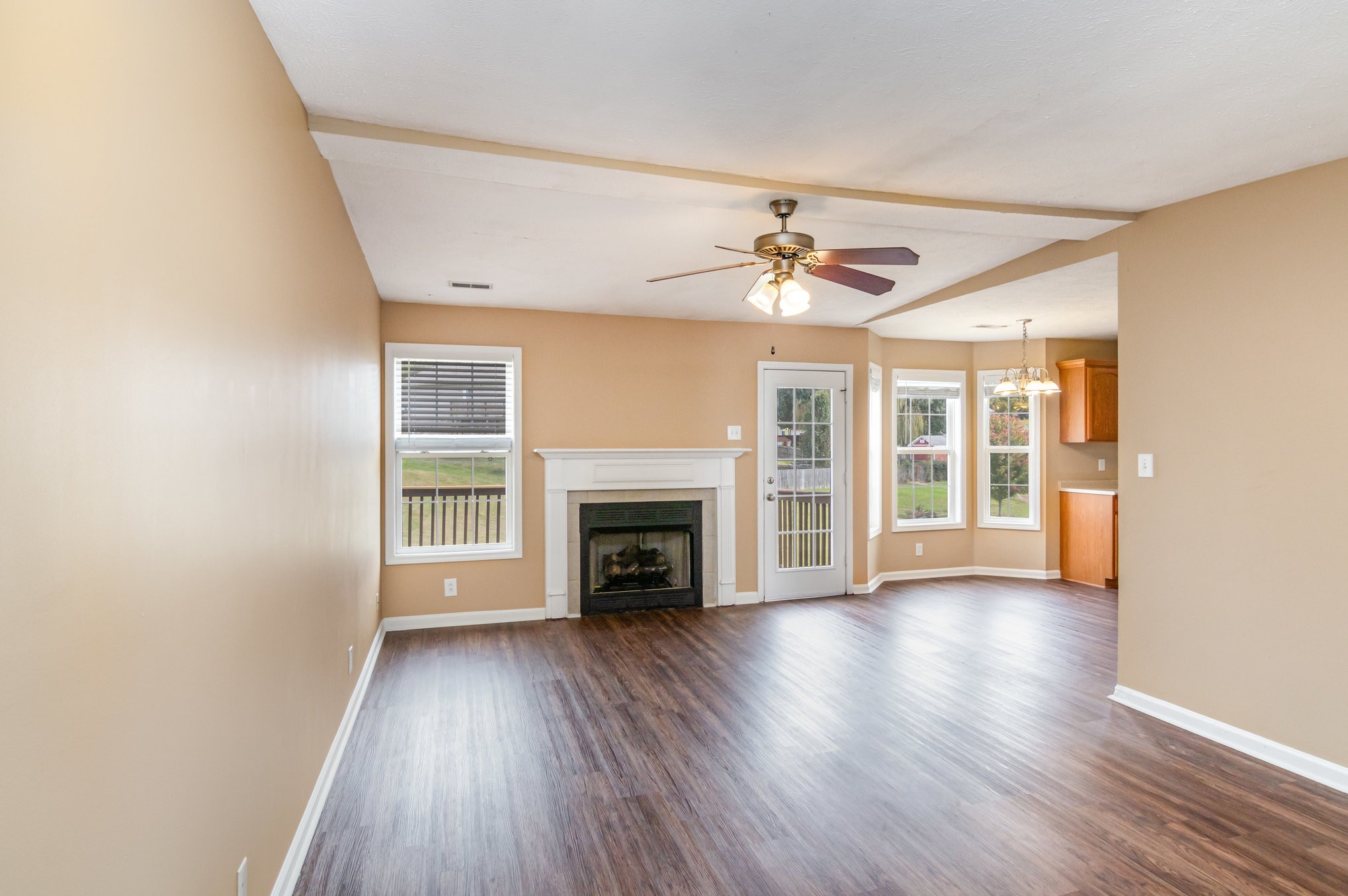 1845 Twin Rivers Road Clarksville, TN 37040 - Photo 6 of 30