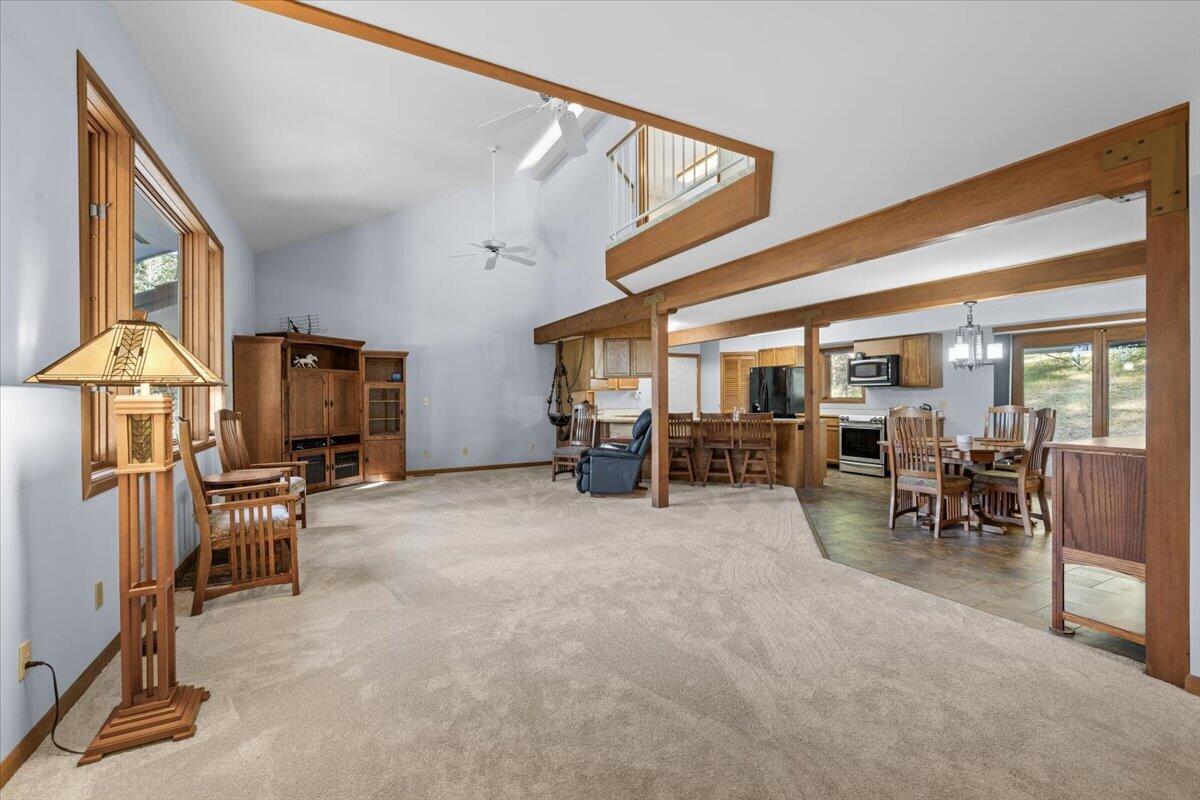 2267 Old Military Road Central Point, OR 97502 - Photo 7 of 39