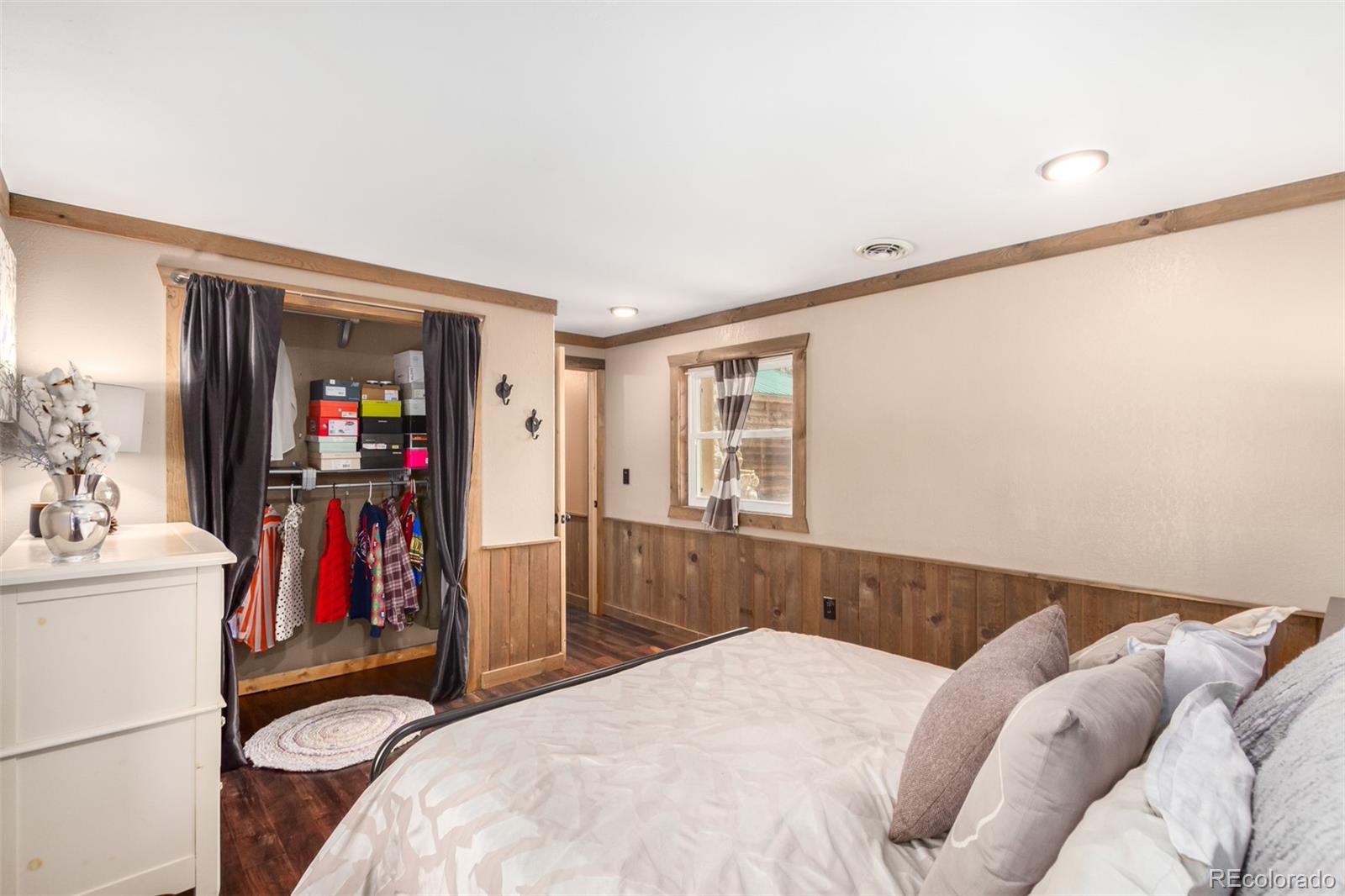 33529 Warren Road Pine, CO 80470 - Photo 16 of 40 Gallery Image 16