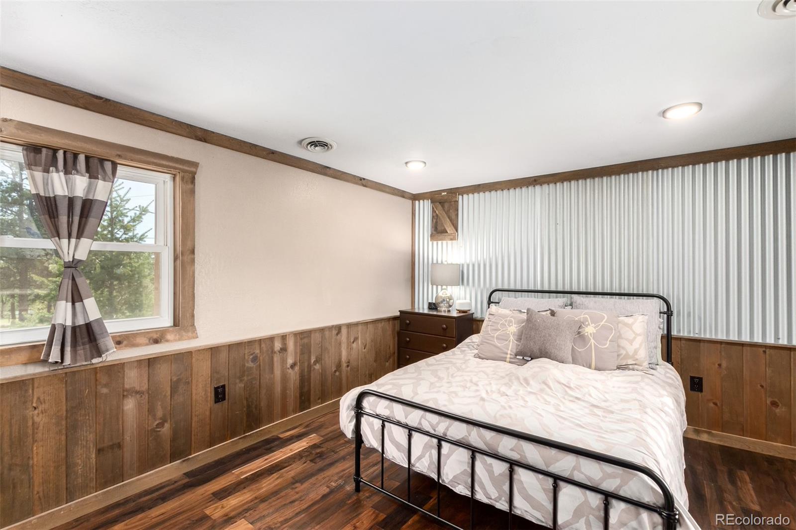 33529 Warren Road Pine, CO 80470 - Photo 17 of 40 Gallery Image 17