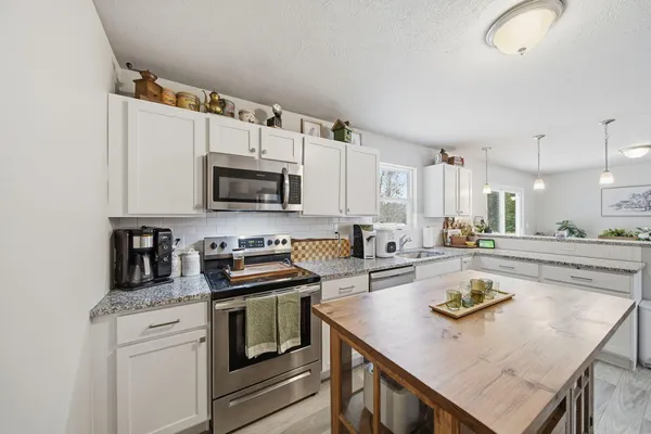 $356,200 | 12045 Bryde Drive, Rives Junction, MI 49277