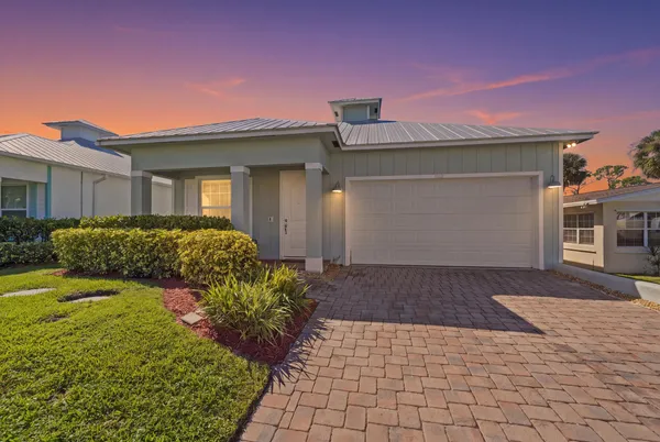 $639,000 | 962 Southwest 27th Street, Palm City, FL 34990