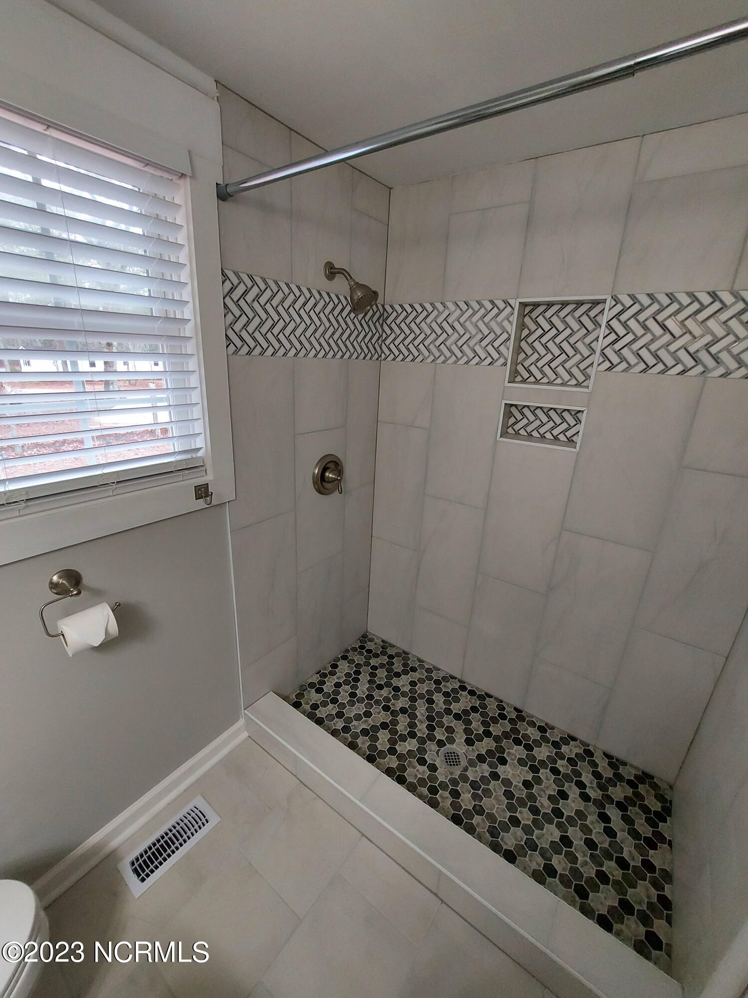 3613 Borough Road Currie, NC 28435 - Photo 17 of 24 Borough bath 2
