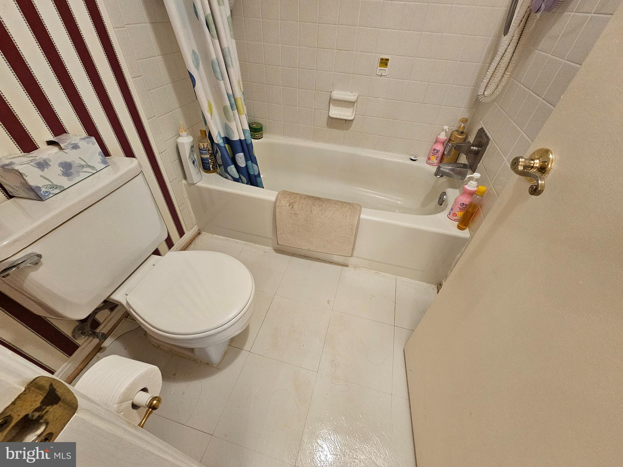 6112 Calico Pool Lane Burke, VA 22015 - Photo 2 of 7